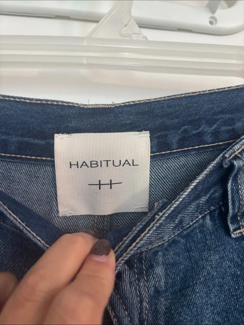 Habitual wide leg